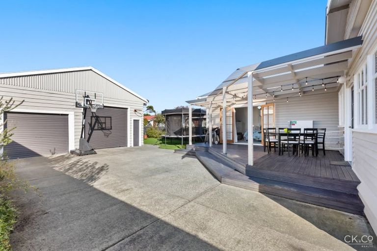 Photo of property in 14 Trafalgar Street, Waiwhetu, Lower Hutt, 5010