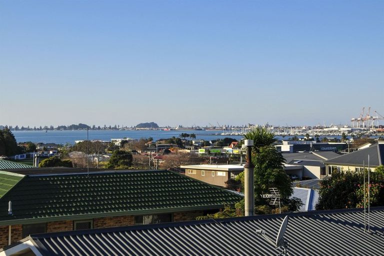 Photo of property in 8 Seaview Road, Otumoetai, Tauranga, 3110