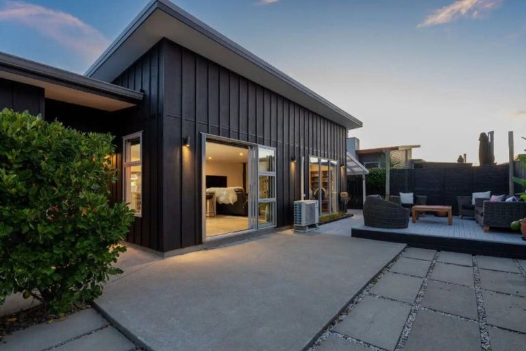 Photo of property in 17 Forbes Road, Foxton Beach, Foxton, 4815