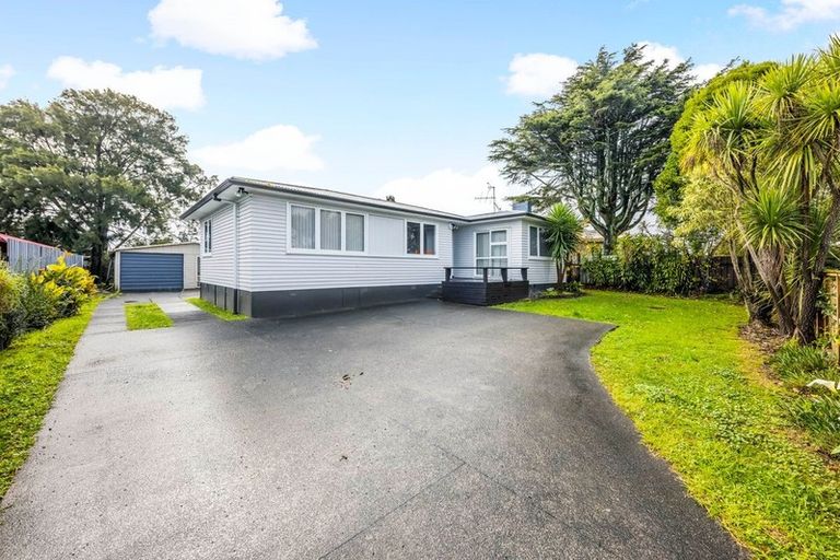 Photo of property in 17 President Avenue, Papakura, 2110