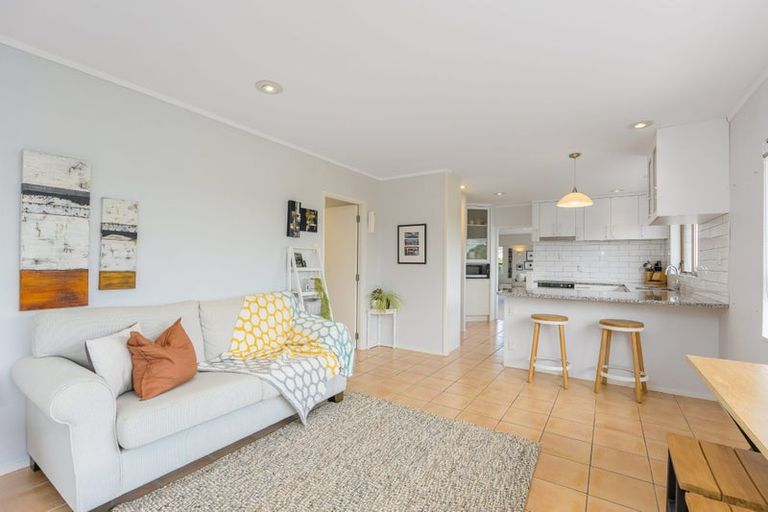 Photo of property in 23 King Richard Place, Browns Bay, Auckland, 0630