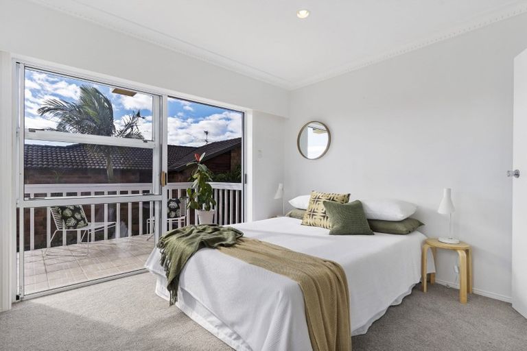 Photo of property in 90 Seabrook Avenue, New Lynn, Auckland, 0600