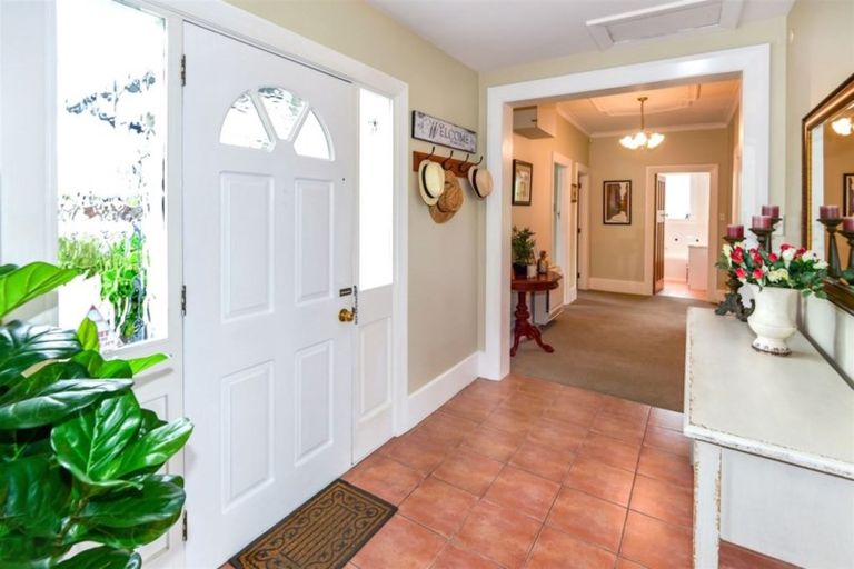 Photo of property in 55 Jeffreys Road, Fendalton, Christchurch, 8052