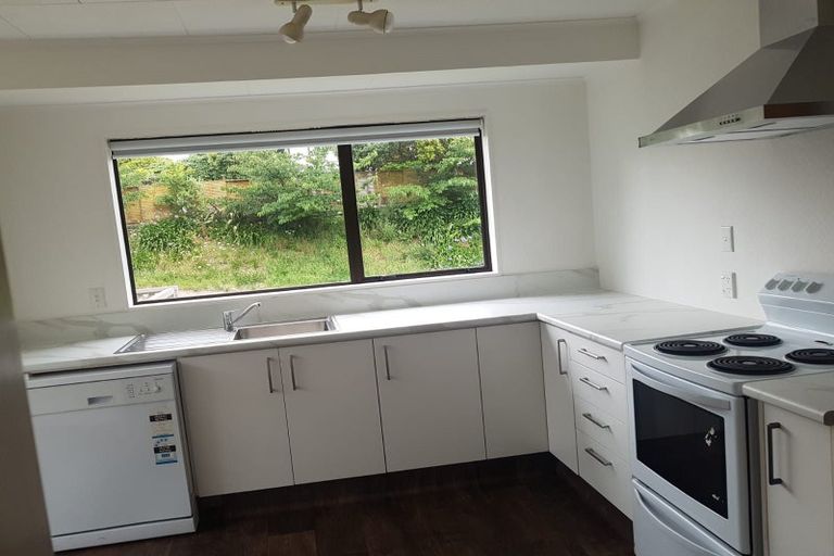 Photo of property in 79 Victory Crescent, Tawa, Wellington, 5028