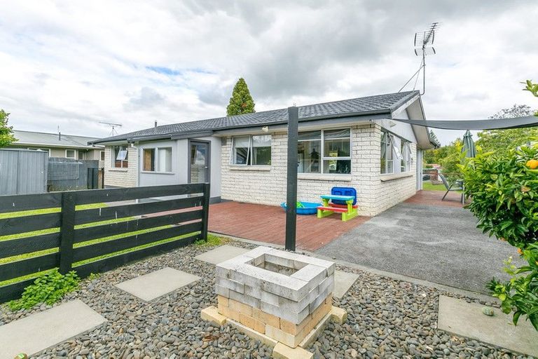 Photo of property in 4 Rothesay Place, Dinsdale, Hamilton, 3204