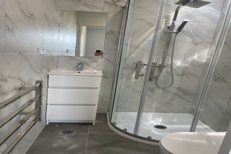 Photo of property in 32 Karoro Road, Flat Bush, Auckland, 2019