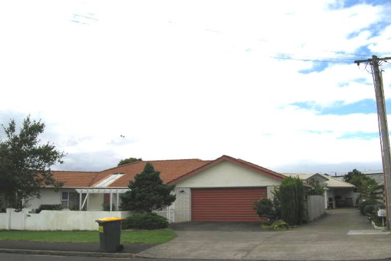 Photo of property in 1/4 Fenwick Avenue, Milford, Auckland, 0620