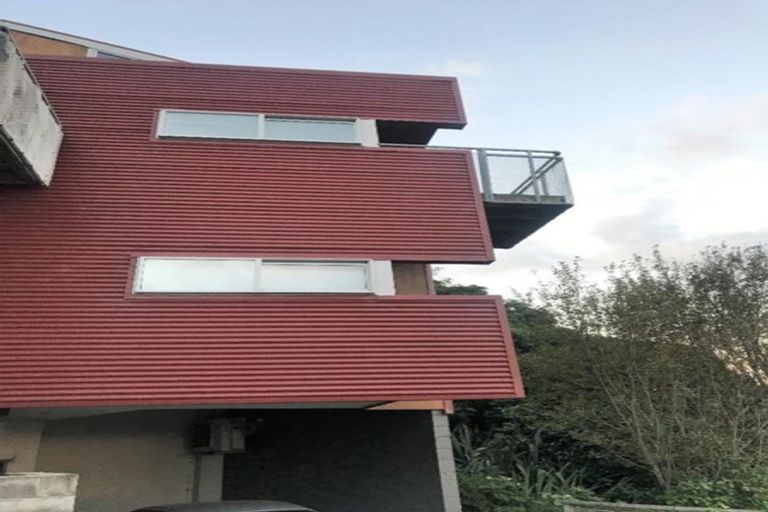 Photo of property in 17/2 Onslow Road, Khandallah, Wellington, 6035