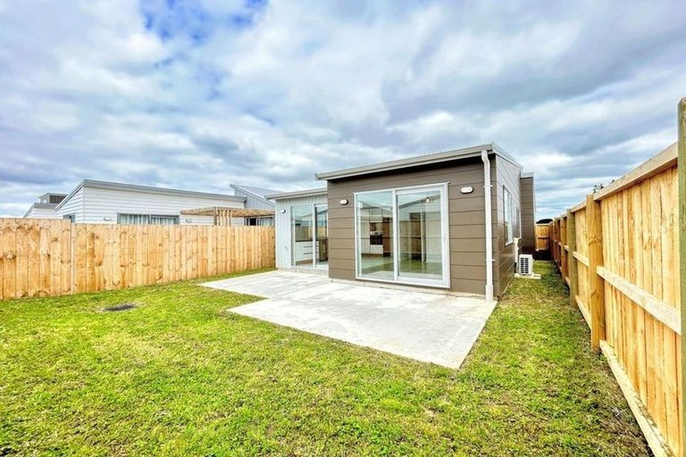 Photo of property in 10 Heihei Street, Papakura, 2110