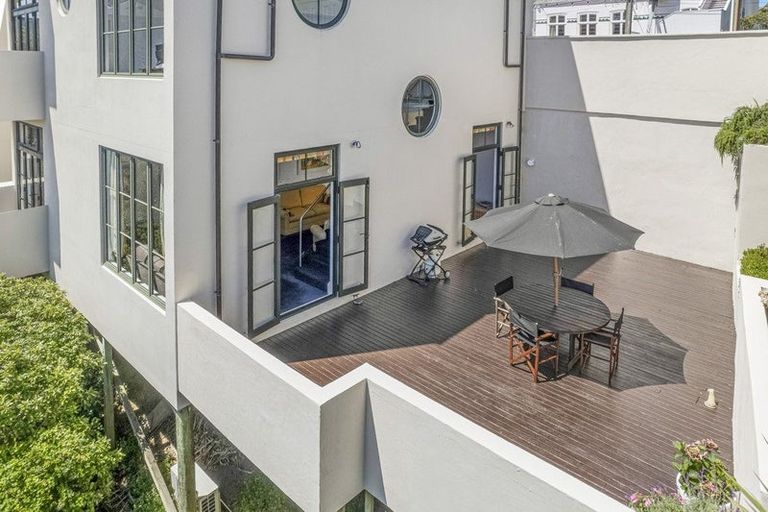 Photo of property in 12 Upland Road, Kelburn, Wellington, 6012