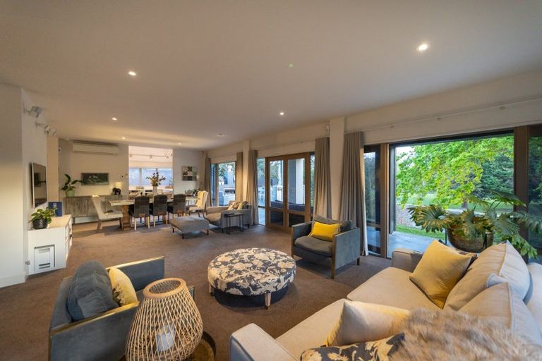 Photo of property in 15 Pastoral Lane, Hokowhitu, Palmerston North, 4410