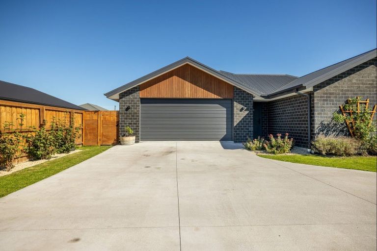 Photo of property in 9 Greenwood Place, Amberley, 7410