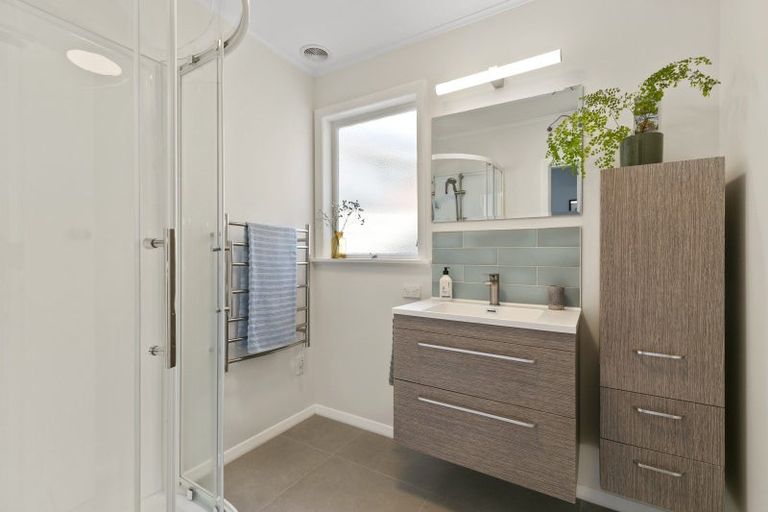 Photo of property in 41 Priscilla Crescent, Kingston, Wellington, 6021