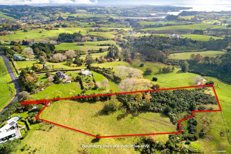 Photo of property in 196 Trig Road, Whitford, 2571