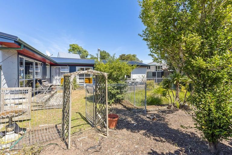 Photo of property in 225 Matai Road, Raumati Beach, Paraparaumu, 5032