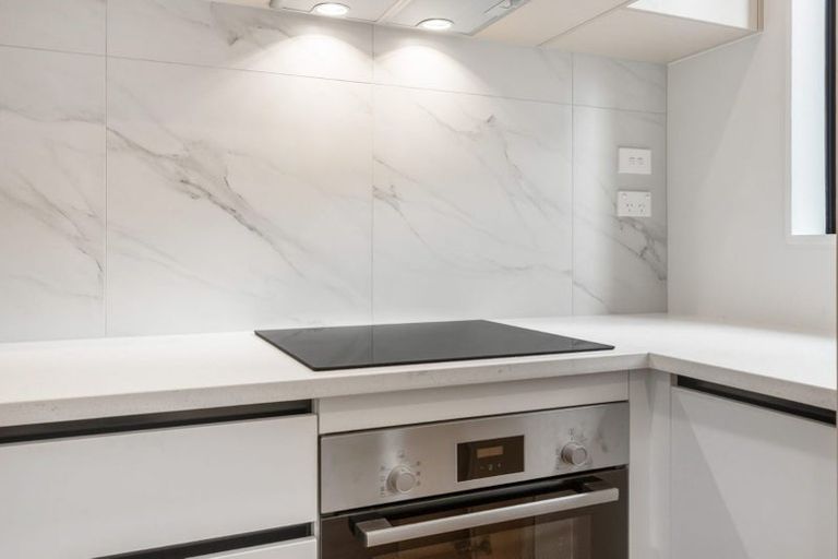 Photo of property in 7/1 Roseberry Avenue, Birkenhead, Auckland, 0626