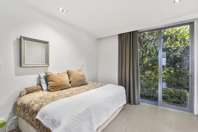 Photo of property in 37 Island View Drive, Gulf Harbour, Whangaparaoa, 0930
