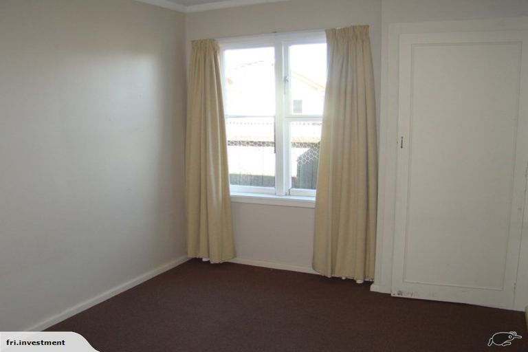 Photo of property in 214 Wainoni Road, Avondale, Christchurch, 8061