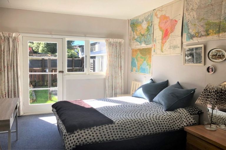 Photo of property in 2 Leicester Street, Picton, 7220