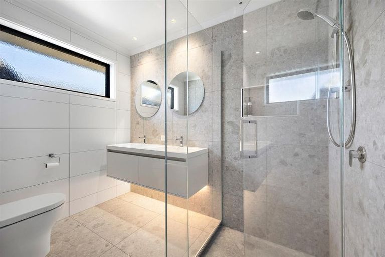 Photo of property in 25 Nobilo Road, Kumeu, 0810