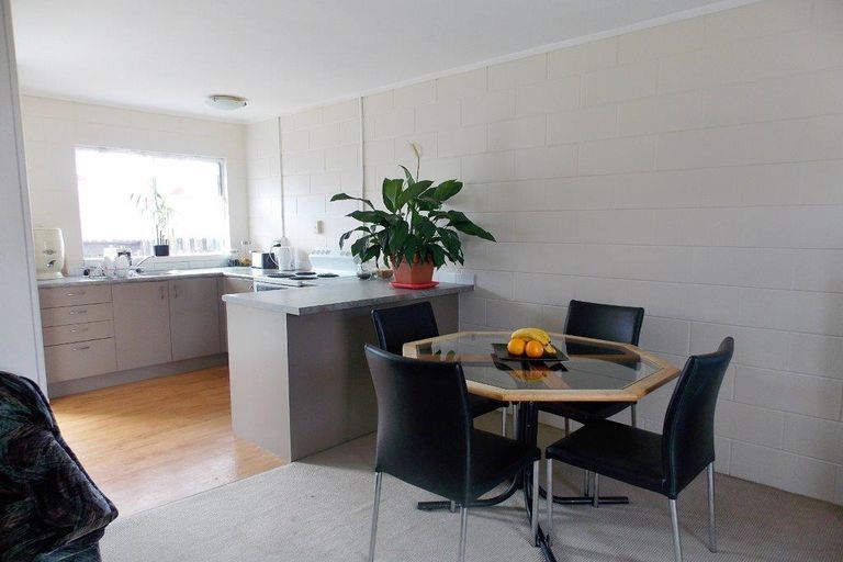 Photo of property in 6/29 South Street, Papakura, 2110