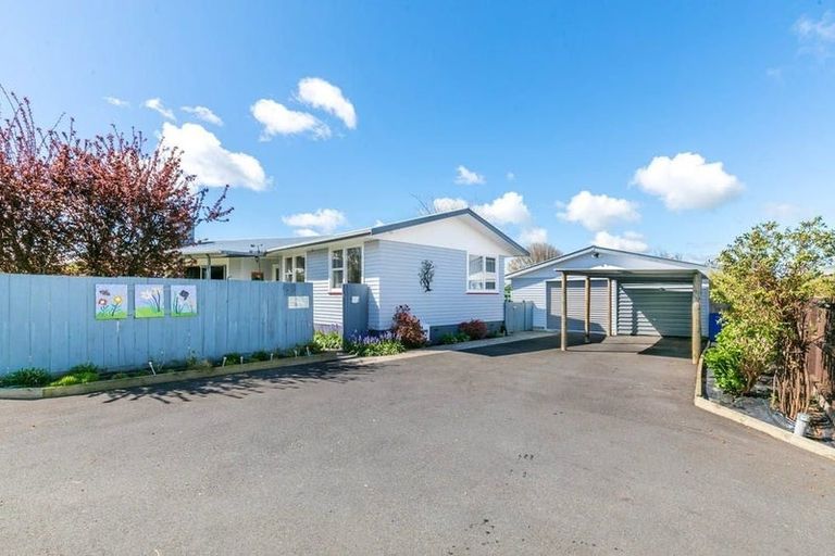 Photo of property in 6 Rhonda Avenue, Deanwell, Hamilton, 3206