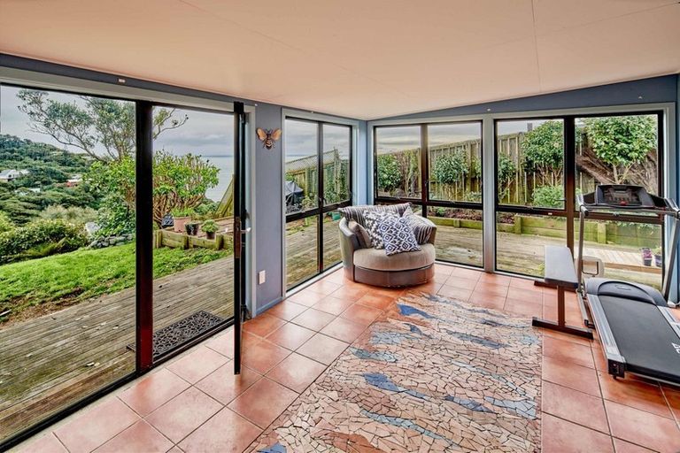 Photo of property in 17 Haunui Road, Pukerua Bay, 5026