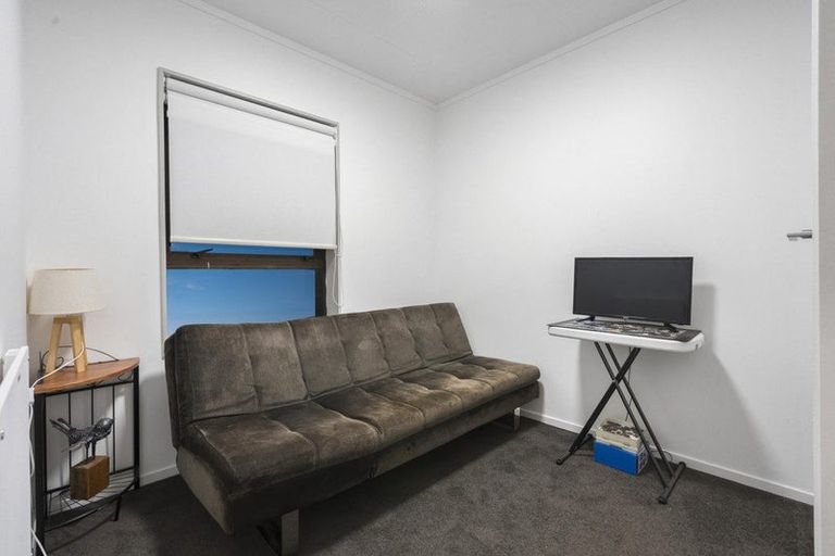 Photo of property in 1/29 Barberton Terrace, Red Hill, Papakura, 2110