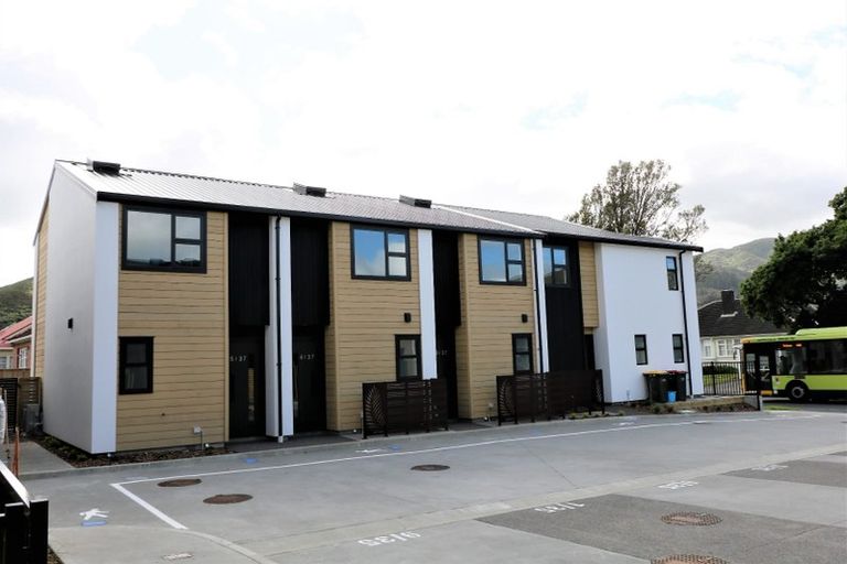 Photo of property in 3/37 Sladden Street, Naenae, Lower Hutt, 5011