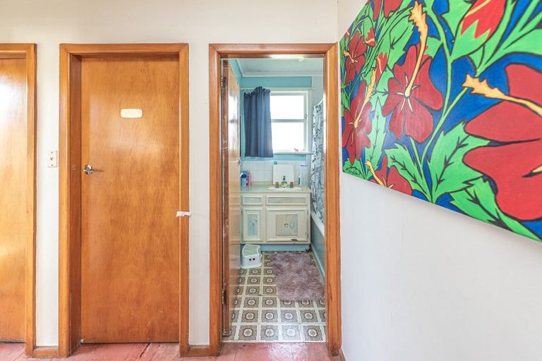 Photo of property in 125 Cornfoot Street, Castlecliff, Whanganui, 4501