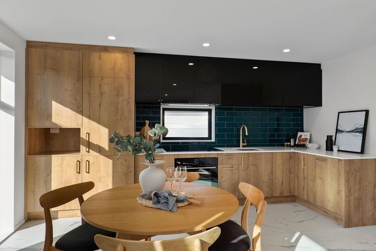 Photo of property in 2/142 Main Road North, Papanui, 8052