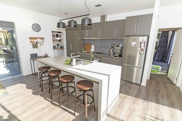 Photo of property in 1 Lakeside Terrace, Westport, 7892