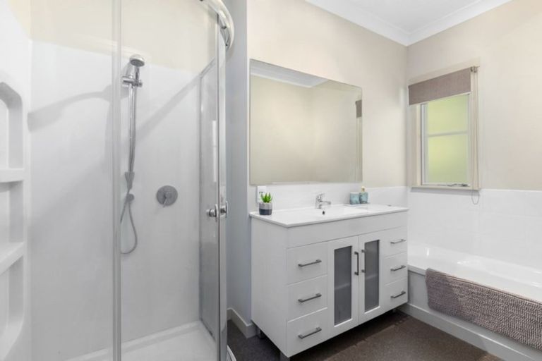 Photo of property in 18 Young Grove, Stokes Valley, Lower Hutt, 5019