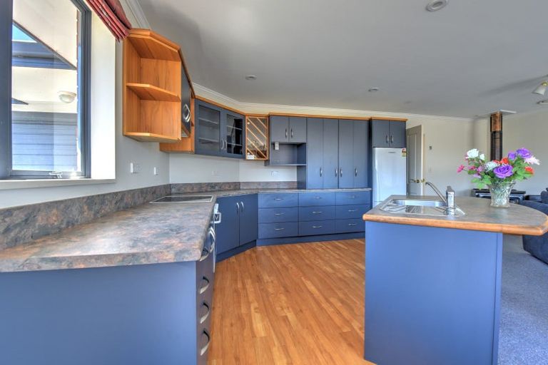 Photo of property in 37 Manse Street, Edendale, 9825