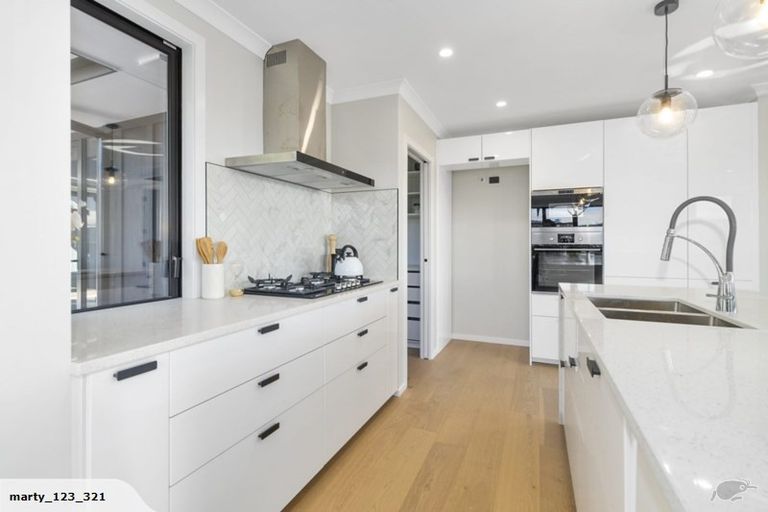 Photo of property in 13 Pacific View, Whitby, Porirua, 5024