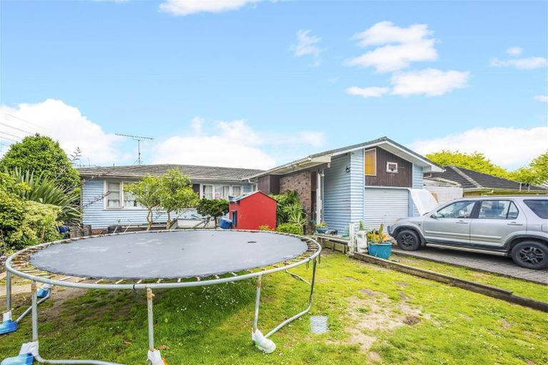 Photo of property in 33 Laureston Avenue, Papatoetoe, Auckland, 2025