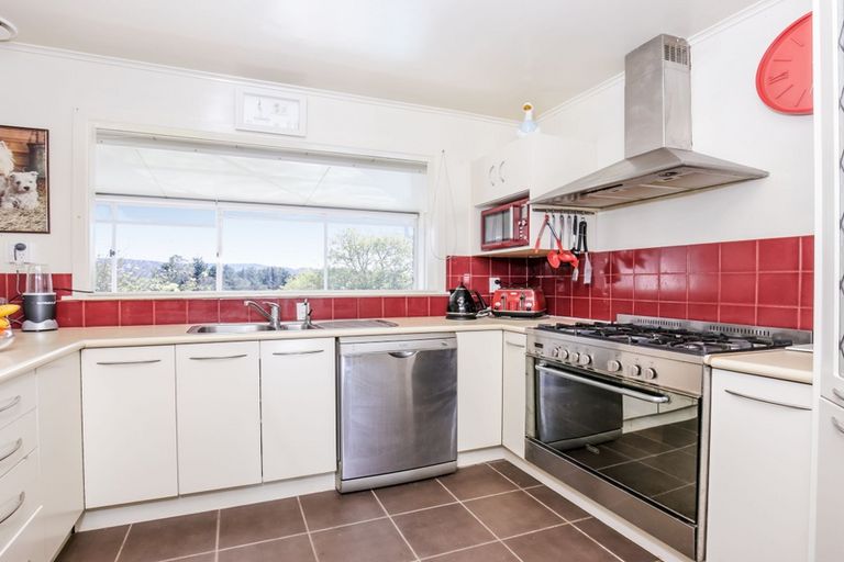 Photo of property in 135 Forest Hill Road, Henderson, Auckland, 0612
