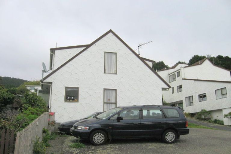 Photo of property in 7/29 Main Road, Tawa, Wellington, 5028