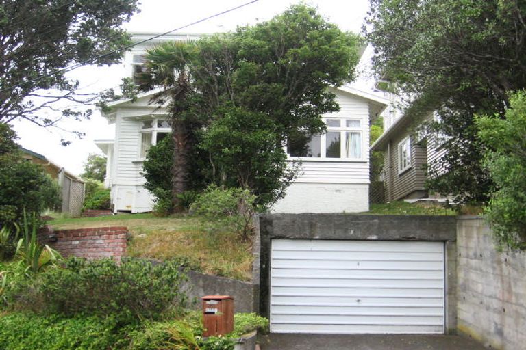 Photo of property in 51 Ranui Crescent, Khandallah, Wellington, 6035