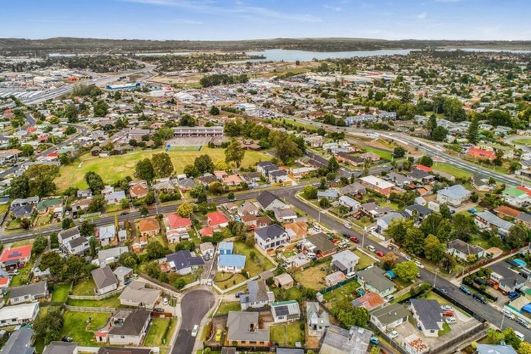 Photo of property in 3 Bowen Street, Manurewa East, Auckland, 2102