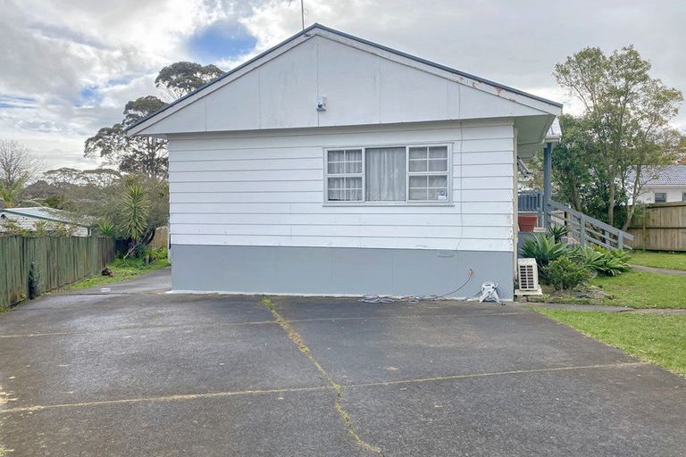 Photo of property in 25 Fitzherbert Avenue, West Harbour, Auckland, 0618