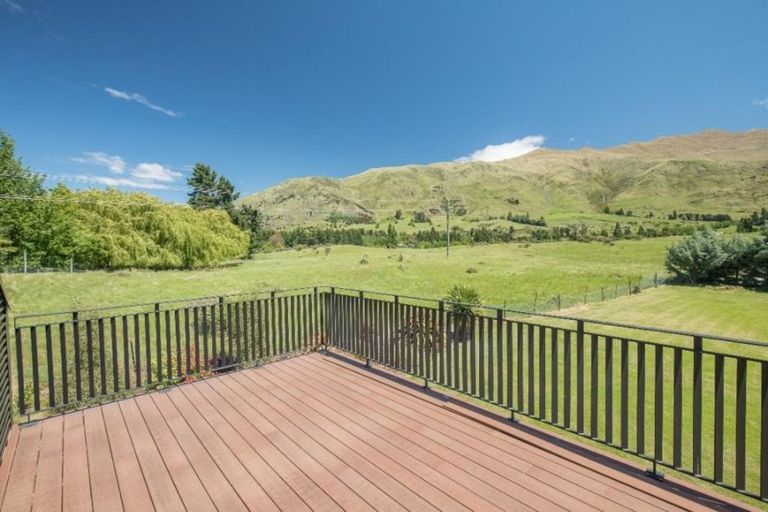Photo of property in 42 Studholme Road, Wanaka, 9382