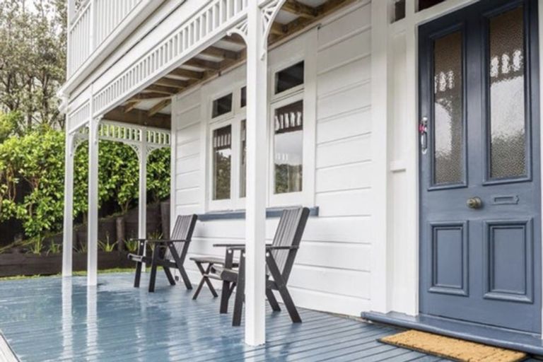 Photo of property in 1/15 Emerson Street, Berhampore, Wellington, 6023