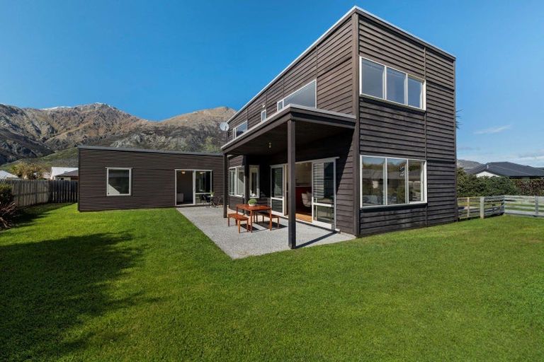 Photo of property in 26 Mavora Road, Lake Hayes, Queenstown, 9304