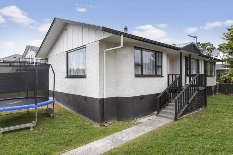 Photo of property in 5 Colorado Grove, Brooklyn, Wellington, 6021