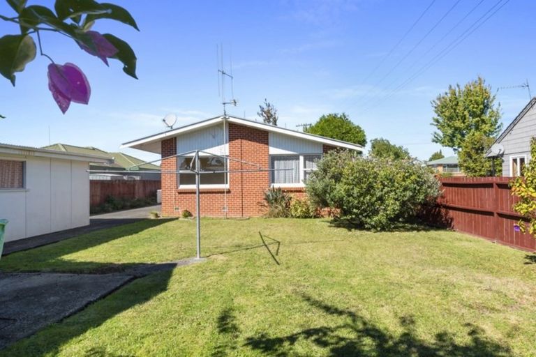 Photo of property in 42 Storey Avenue, Forest Lake, Hamilton, 3200