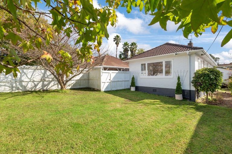 Photo of property in 16 Achilles Crescent, Narrow Neck, Auckland, 0624