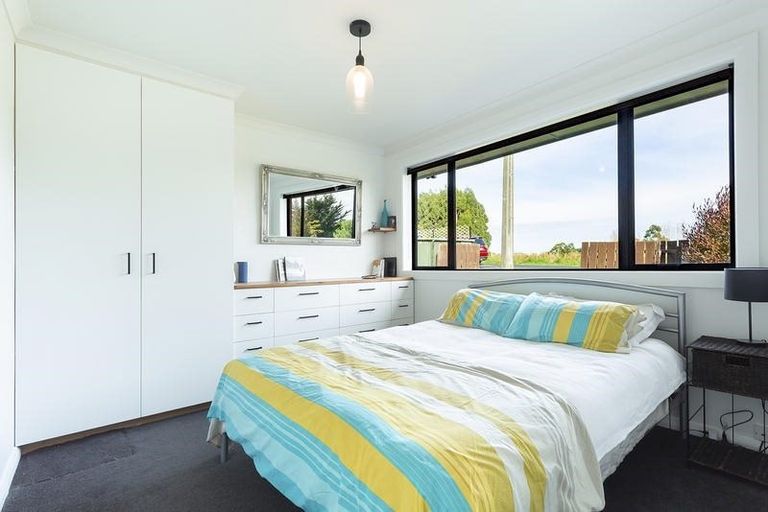 Photo of property in 12 Weir Street, Green Island, Dunedin, 9018