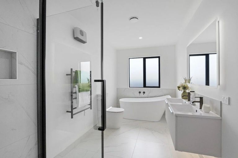 Photo of property in 9 Silverwood Lane, Leamington, Cambridge, 3495