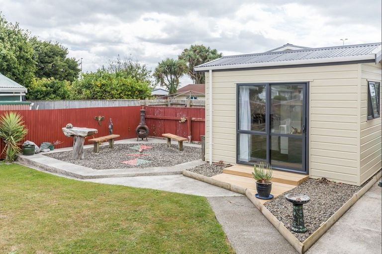 Photo of property in 23 Cornwall Street, Levin, 5510